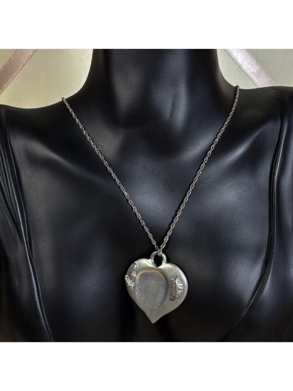 The Soothing Heart 2001 Silver Tone Heart Necklace Cherry Leaf Accent A113